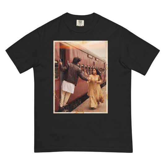 Front view of DDLJ train scene inspired Bollywood poster tee